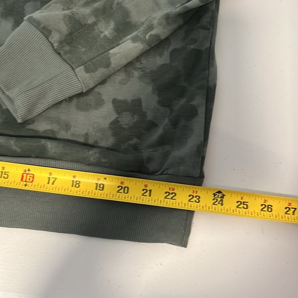 Mondetta Lightweight Active Top Sweatshirt Army Green Print Women’s XL - Picture 11 of 13